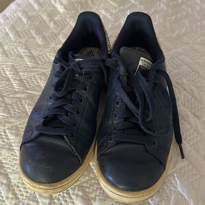 Navy blue women’s Stan Smith Sneakers